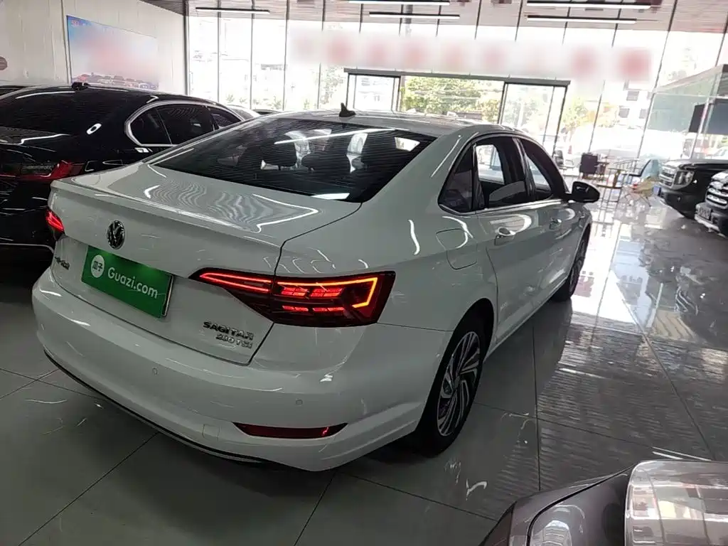 Volkswagen Sagitar — миниатюра 7