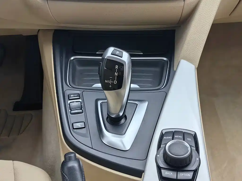 BMW 3 Series — миниатюра 13