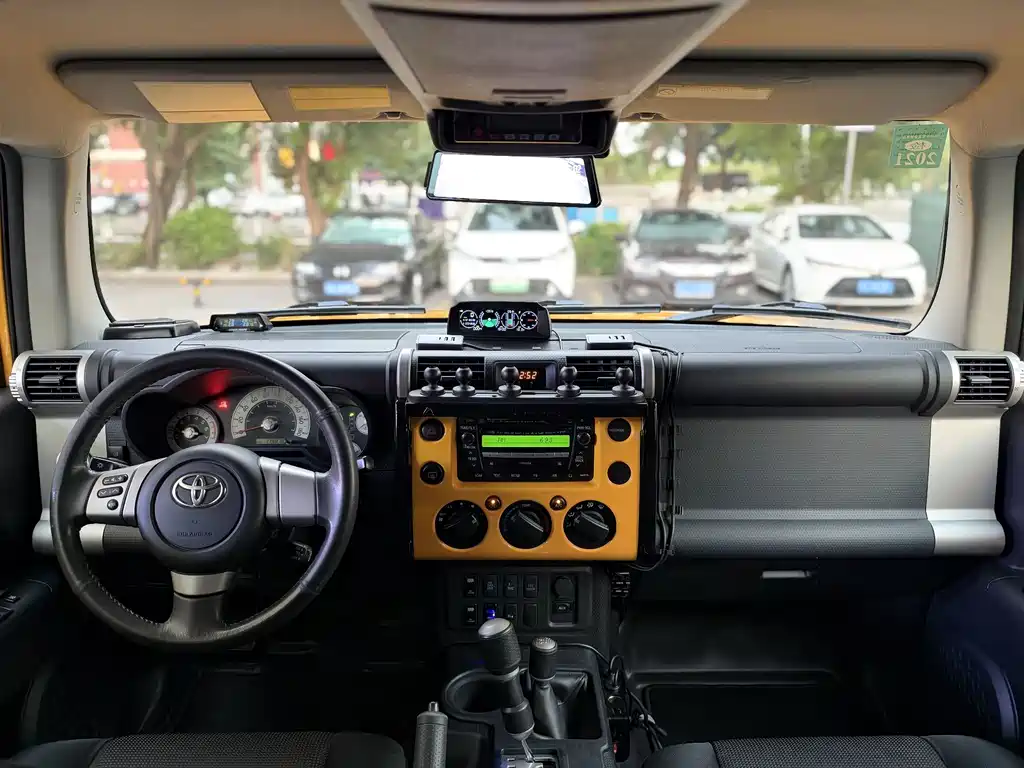 Toyota FJ Cruiser — миниатюра 16