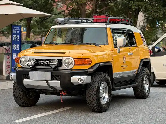 Toyota FJ