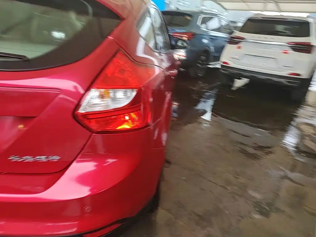 Ford Focus — миниатюра 8