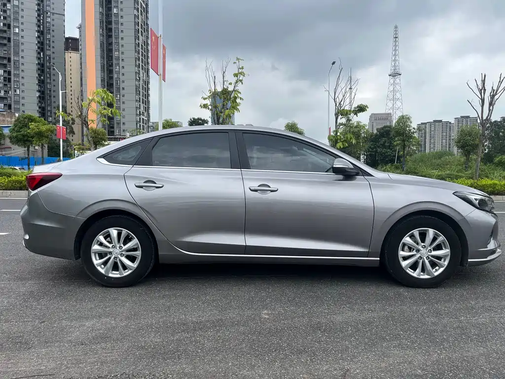 Changan Eado — миниатюра 6