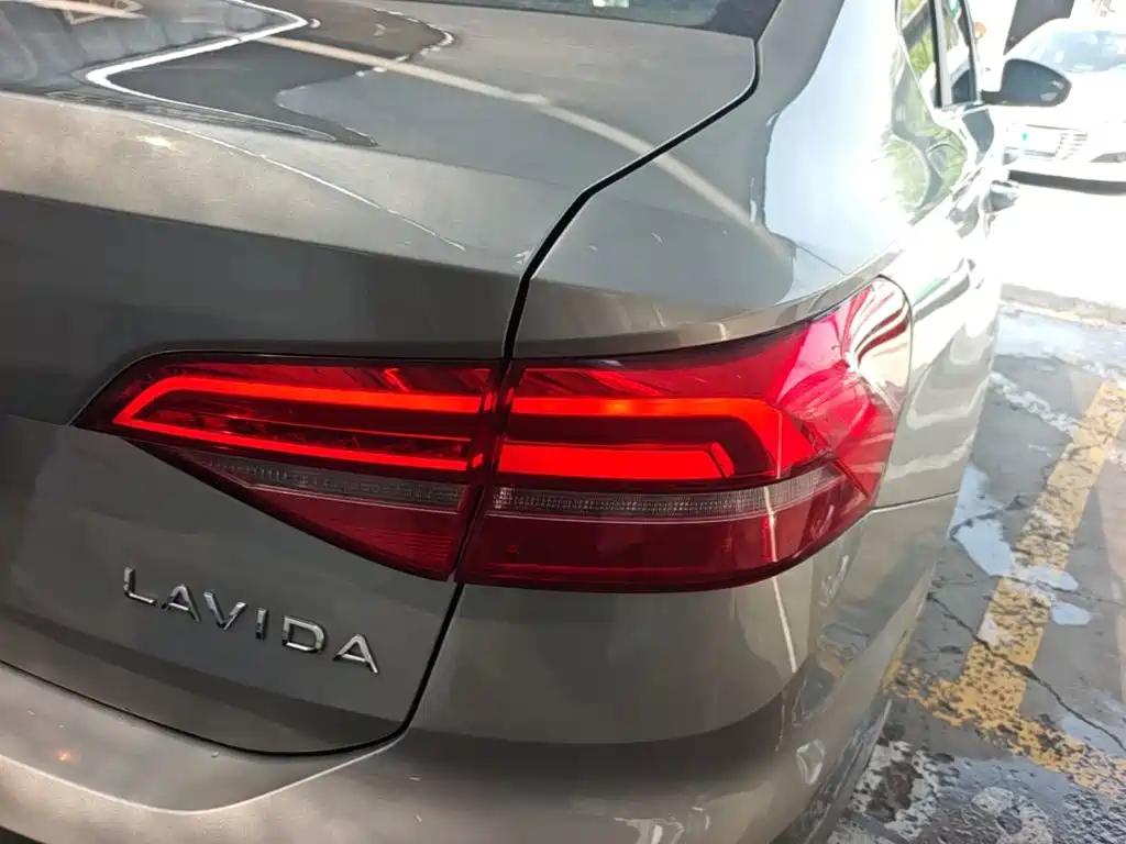 Volkswagen Lavida — миниатюра 8