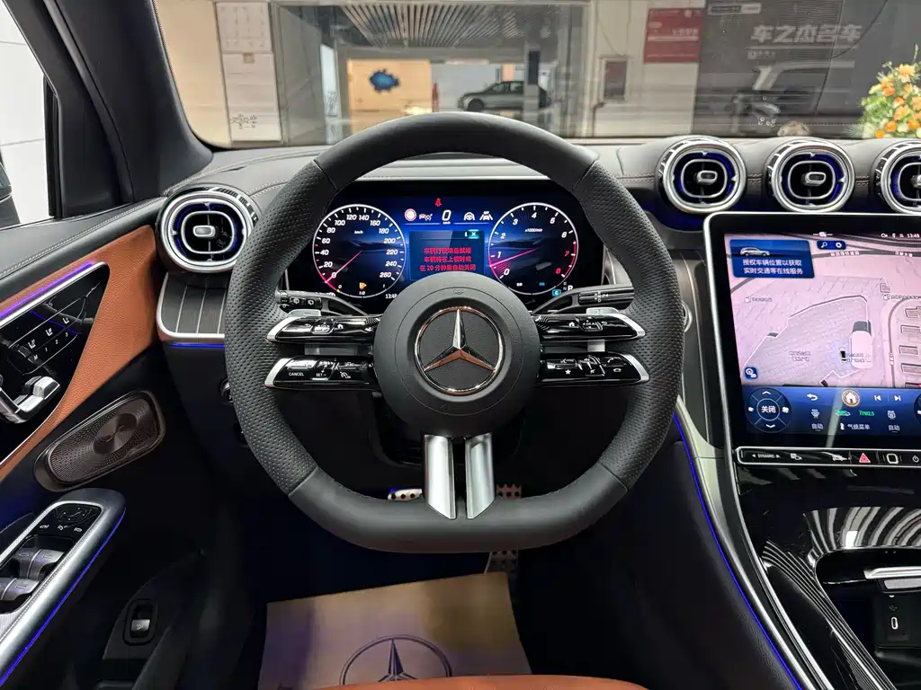 Mercedes-Benz GLC — миниатюра 8