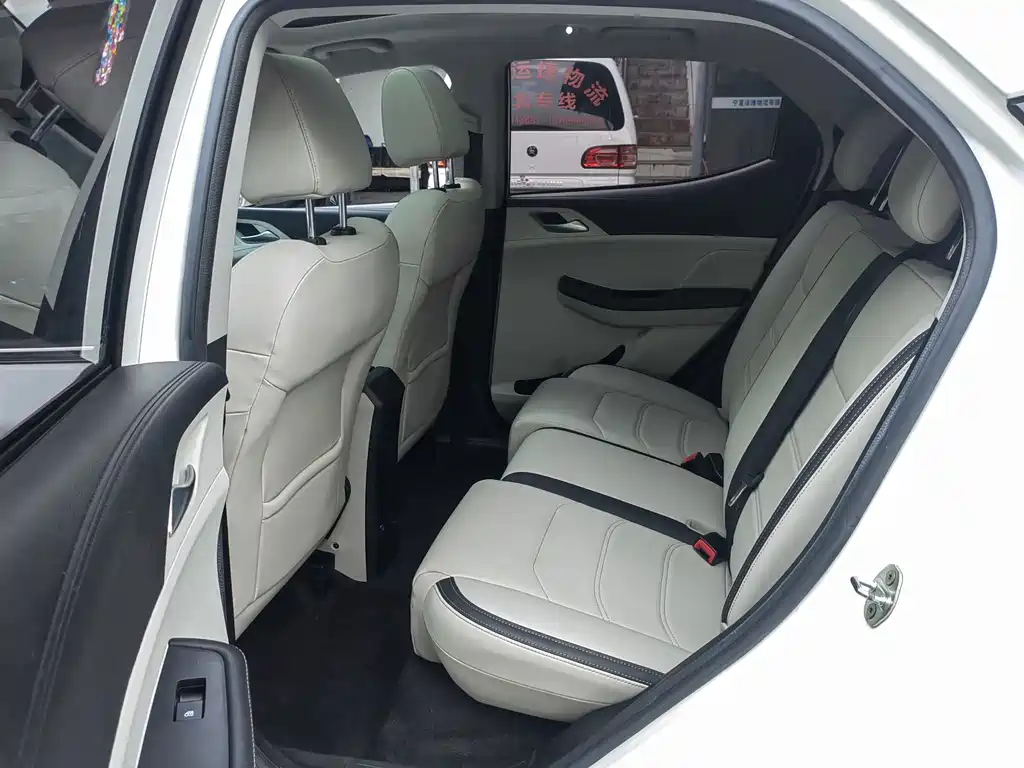 BYD Yuan Pro — миниатюра 13