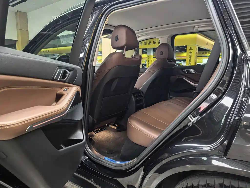 BMW X5 (Import) — миниатюра 10