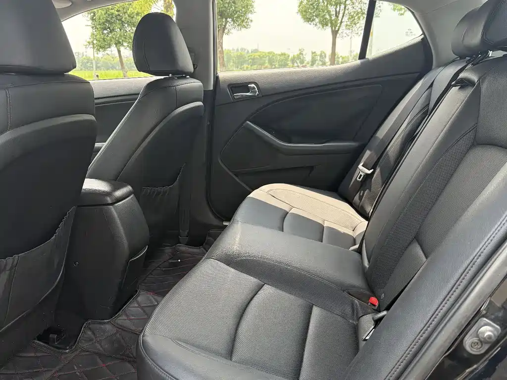 Kia K5 2014 2.0L AT LUXURY