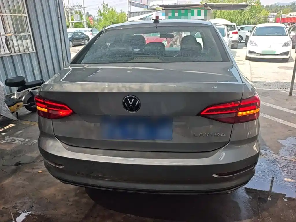 Volkswagen Lavida — миниатюра 6