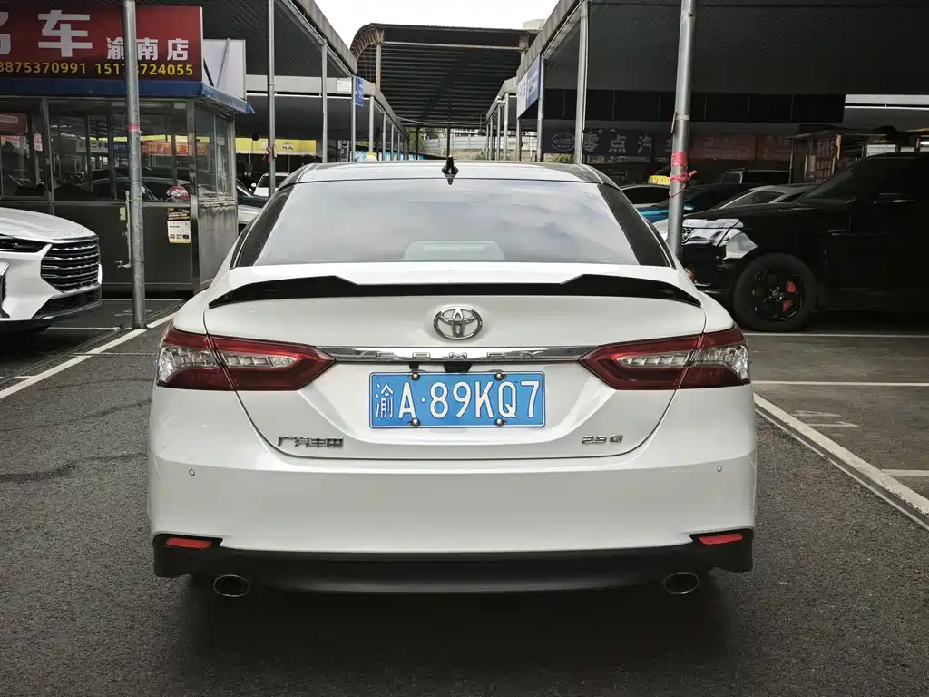 TOYOTA CAMRY