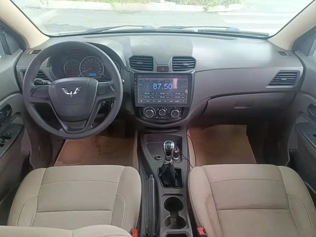 Wuling Hongguang — миниатюра 10