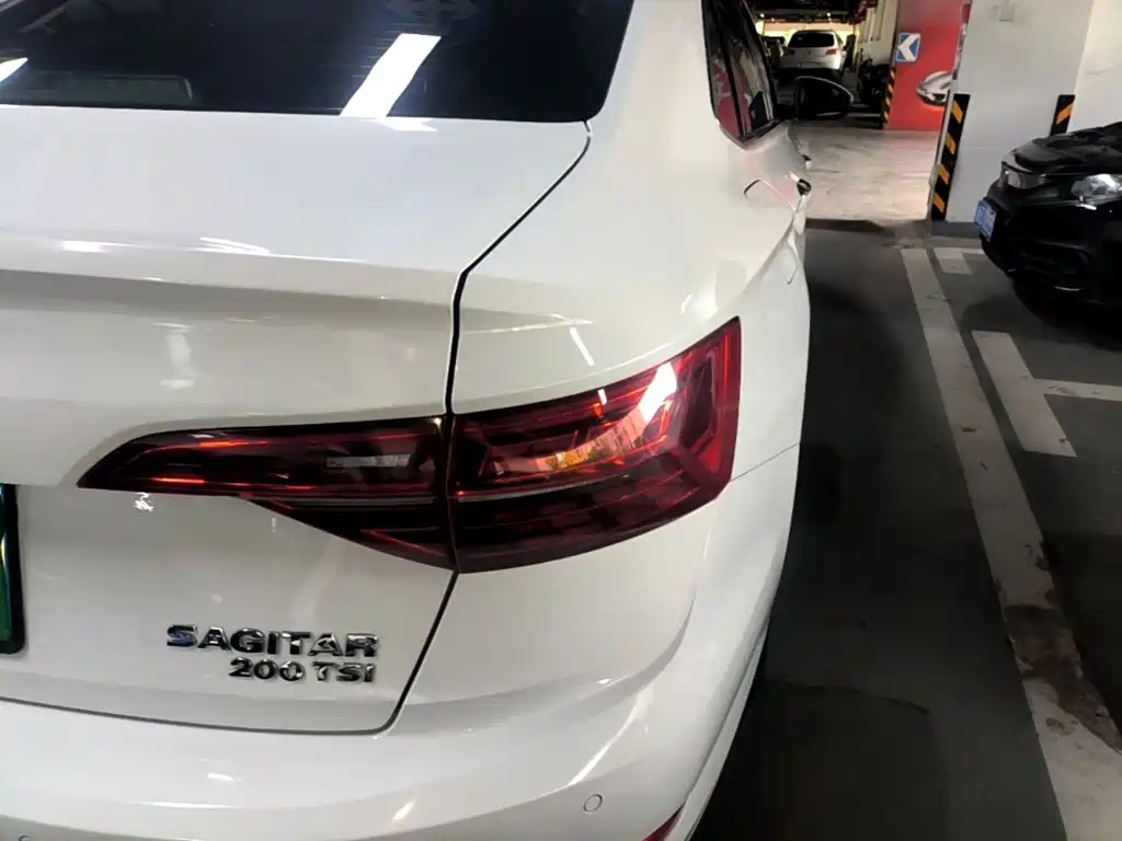 Volkswagen Sagitar — миниатюра 8
