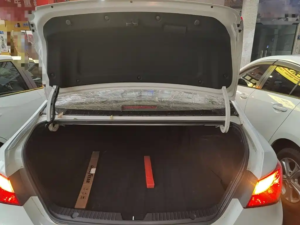 Hyundai Sonata — миниатюра 19