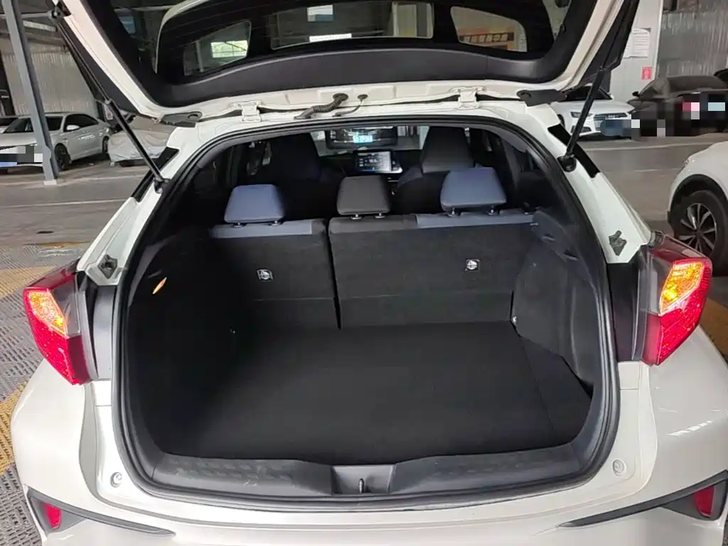 Toyota C-HR — миниатюра 19