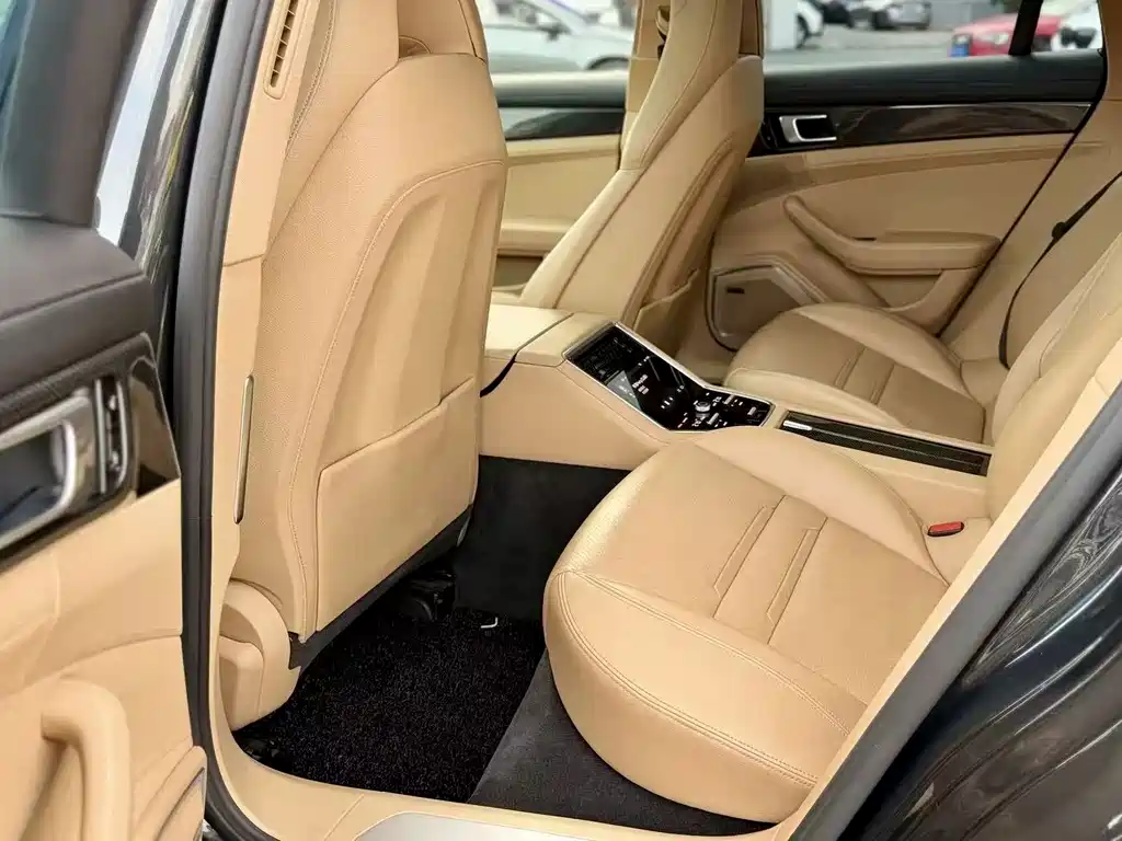 Porsche Panamera — миниатюра 3