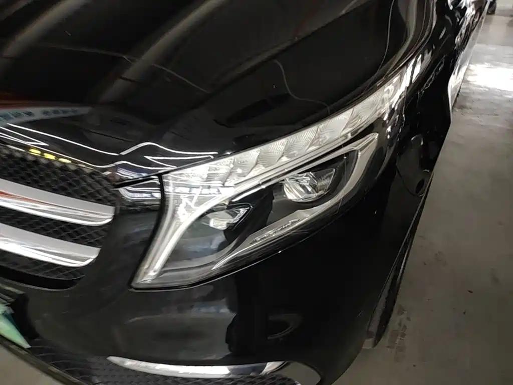 Mercedes-Benz V-Class — миниатюра 24