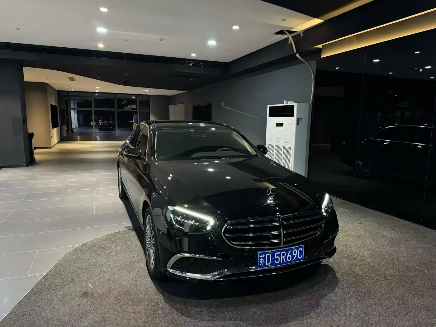 奔驰E级 2023款 E 300 L 豪华型 2023
