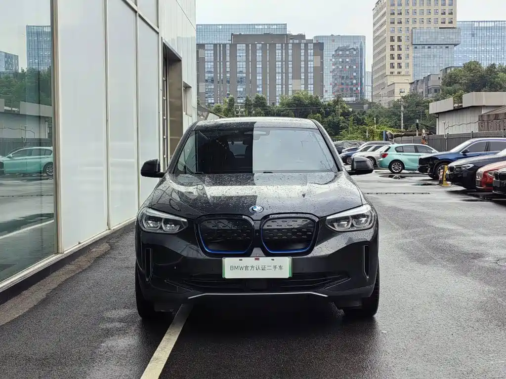 BMW iX3 — миниатюра 2