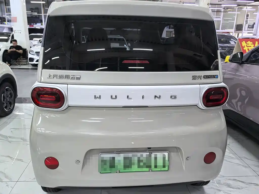 Wuling MINIEV — миниатюра 5