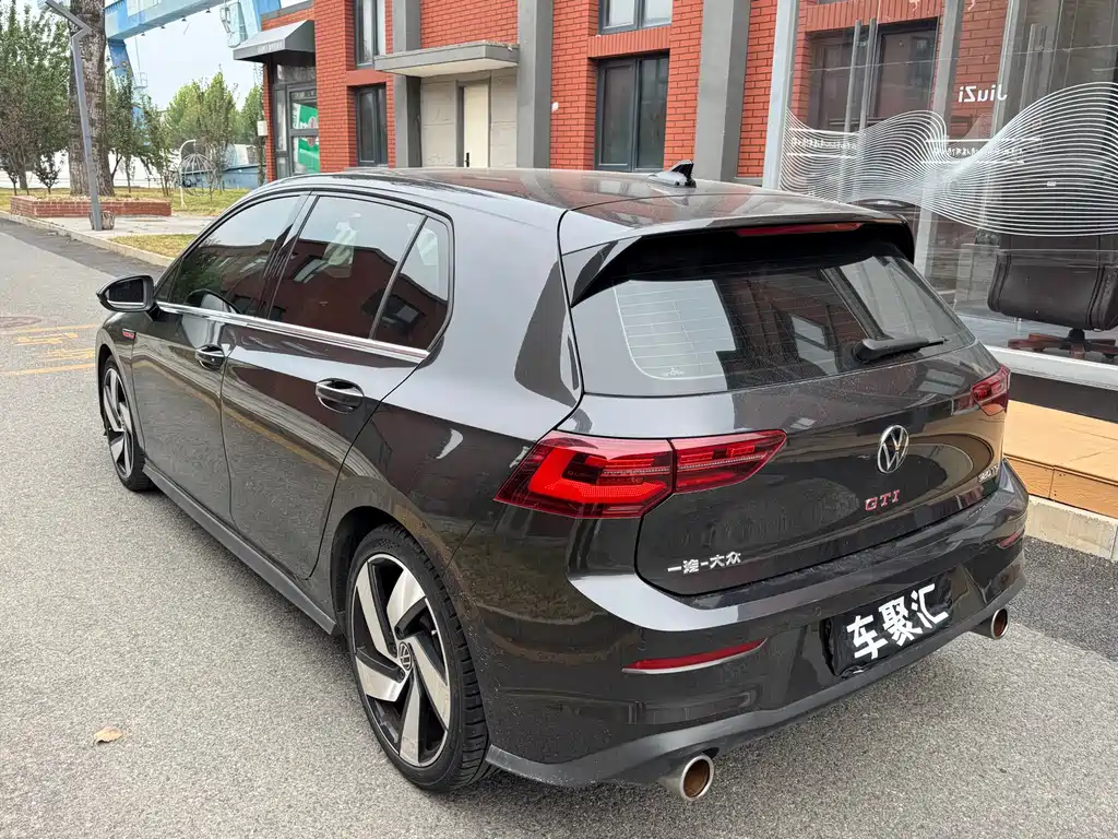 Volkswagen Golf GTI — миниатюра 10