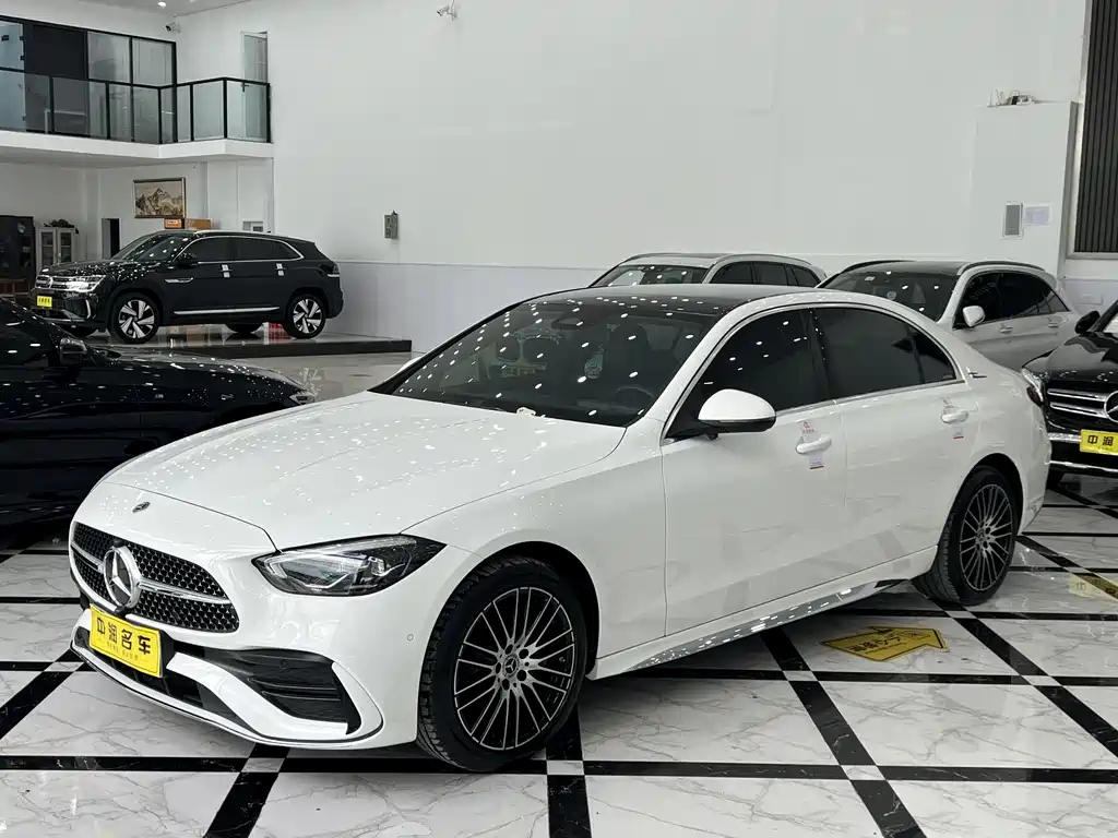 Mercedes-Benz C-Class 2024