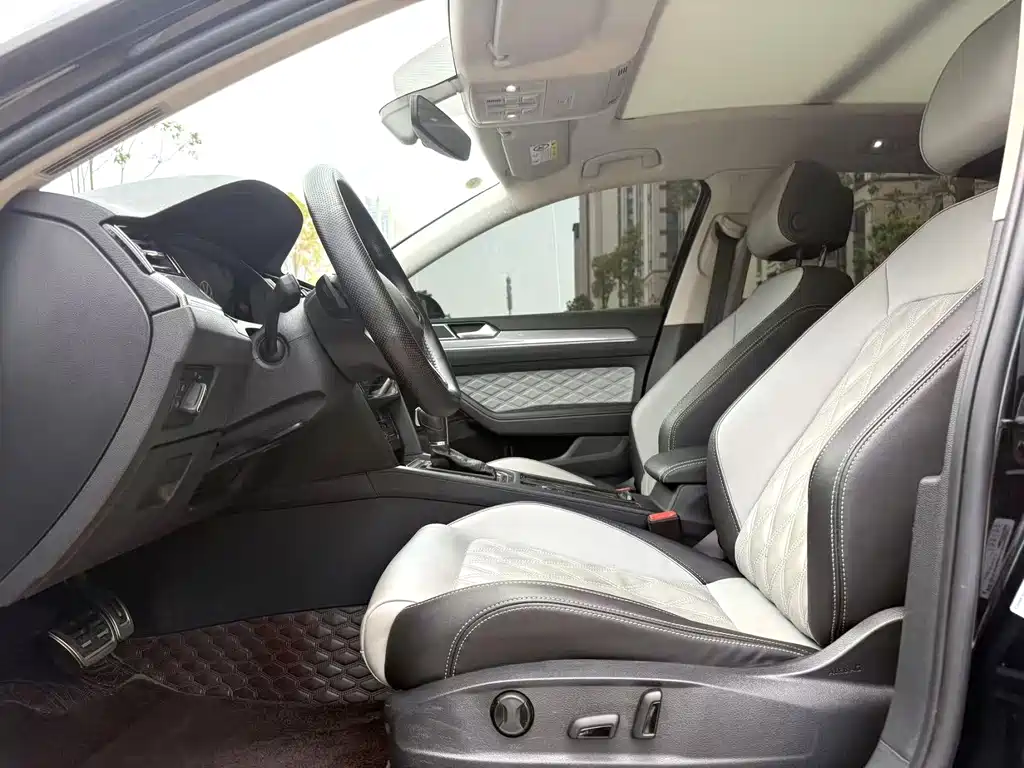 Volkswagen Magotan — миниатюра 4