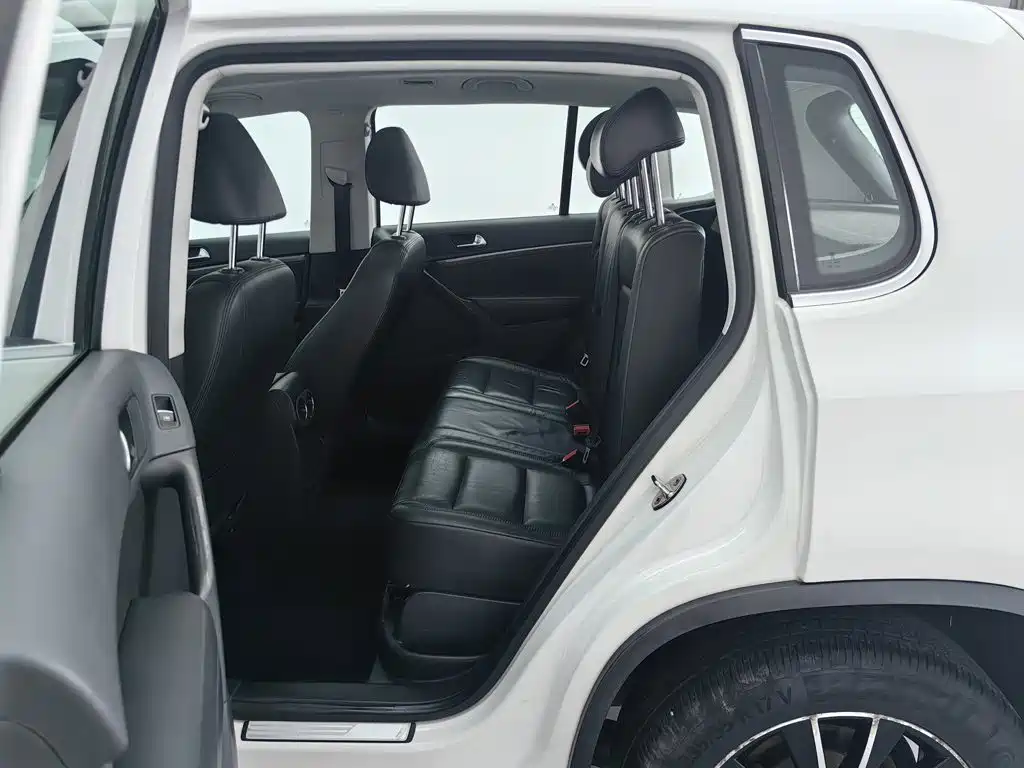 Volkswagen Tiguan — миниатюра 15