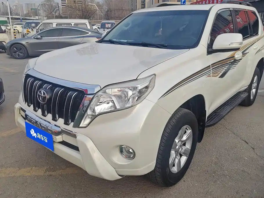 TOYOTA PRADO