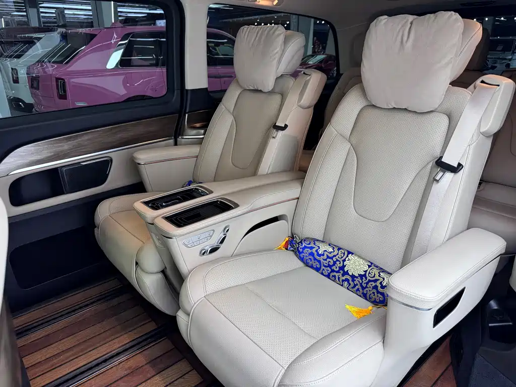 Mercedes-Benz V-Class — миниатюра 6
