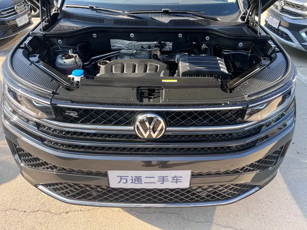 Volkswagen Tavendor 2023 380TSI R-Line