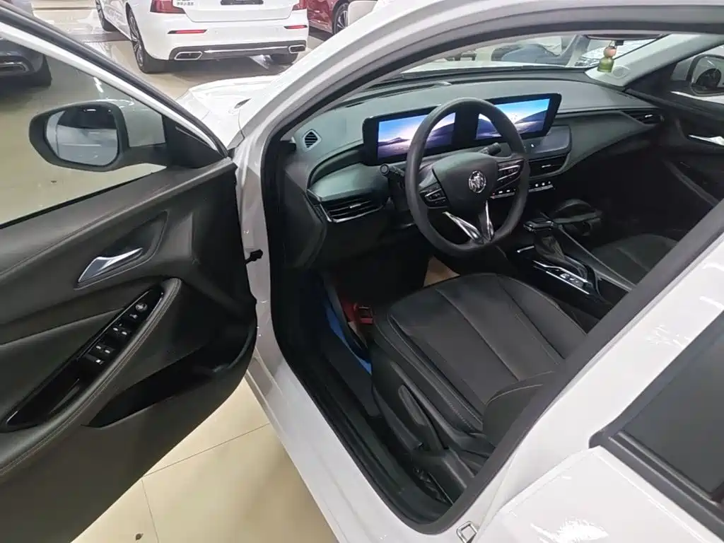 Buick Verano — миниатюра 16