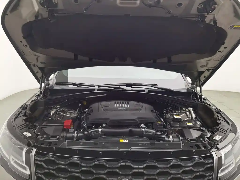 Land Rover Velar — миниатюра 6