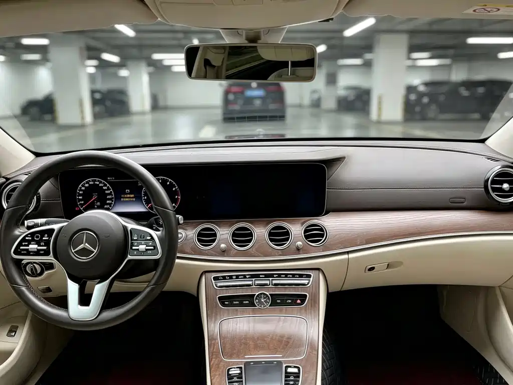 Mercedes-Benz E-Class — миниатюра 5