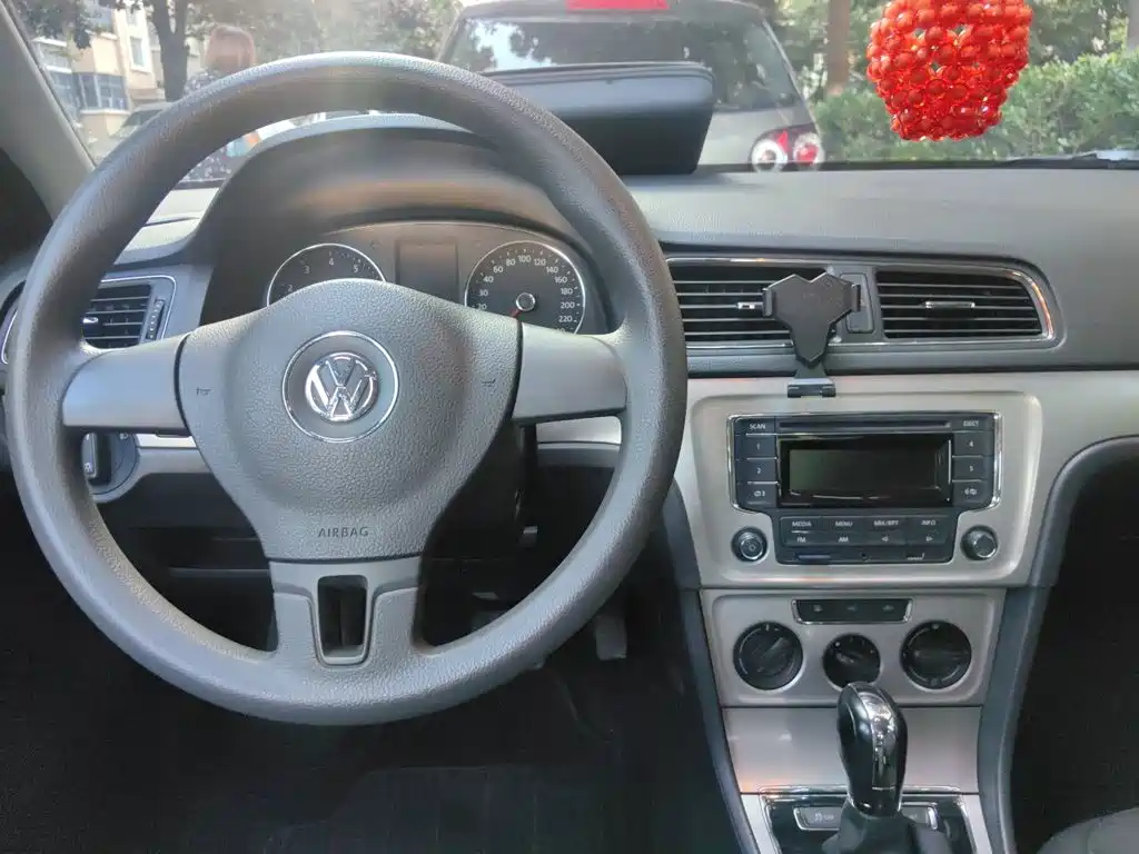 Volkswagen Lavida — миниатюра 13