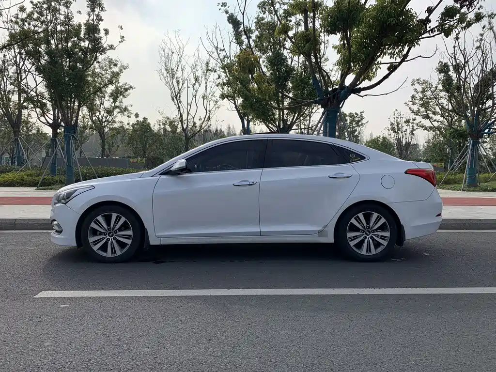 Hyundai Mistra — миниатюра 4