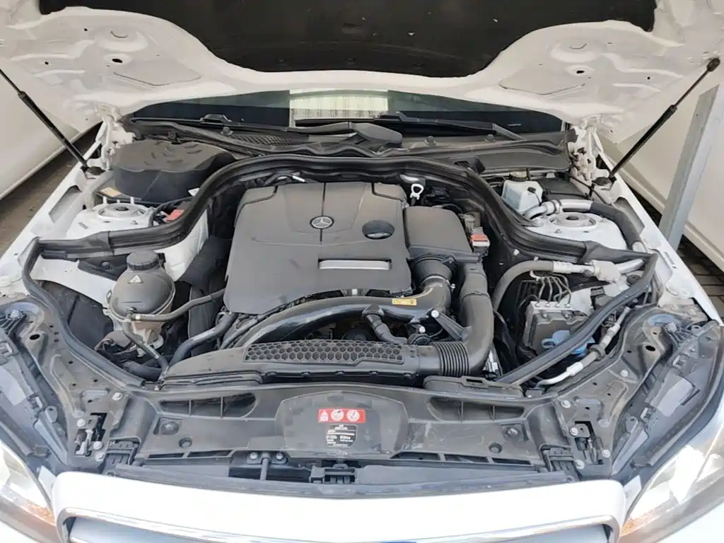 Mercedes-Benz E-Class — миниатюра 20