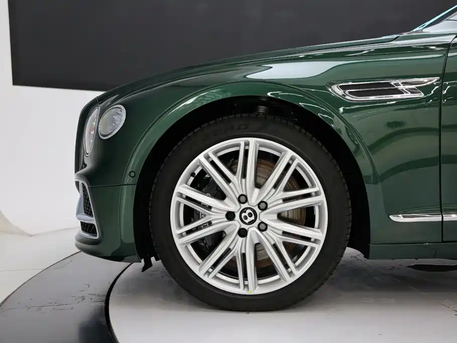 Bentley Flying Spur — миниатюра 22