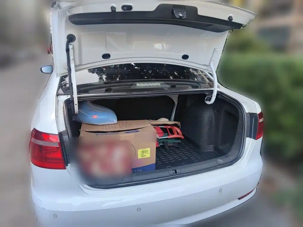Volkswagen Lavida — миниатюра 10