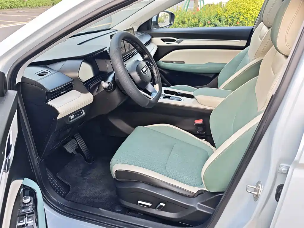 Geely L HiP — миниатюра 12