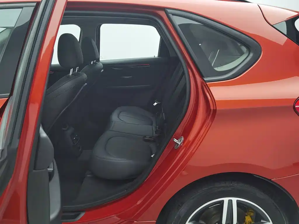 BMW 2 Series Active Tourer — миниатюра 15