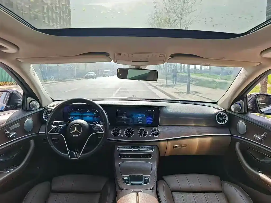Mercedes-Benz E-Class E 2022 E 260 L