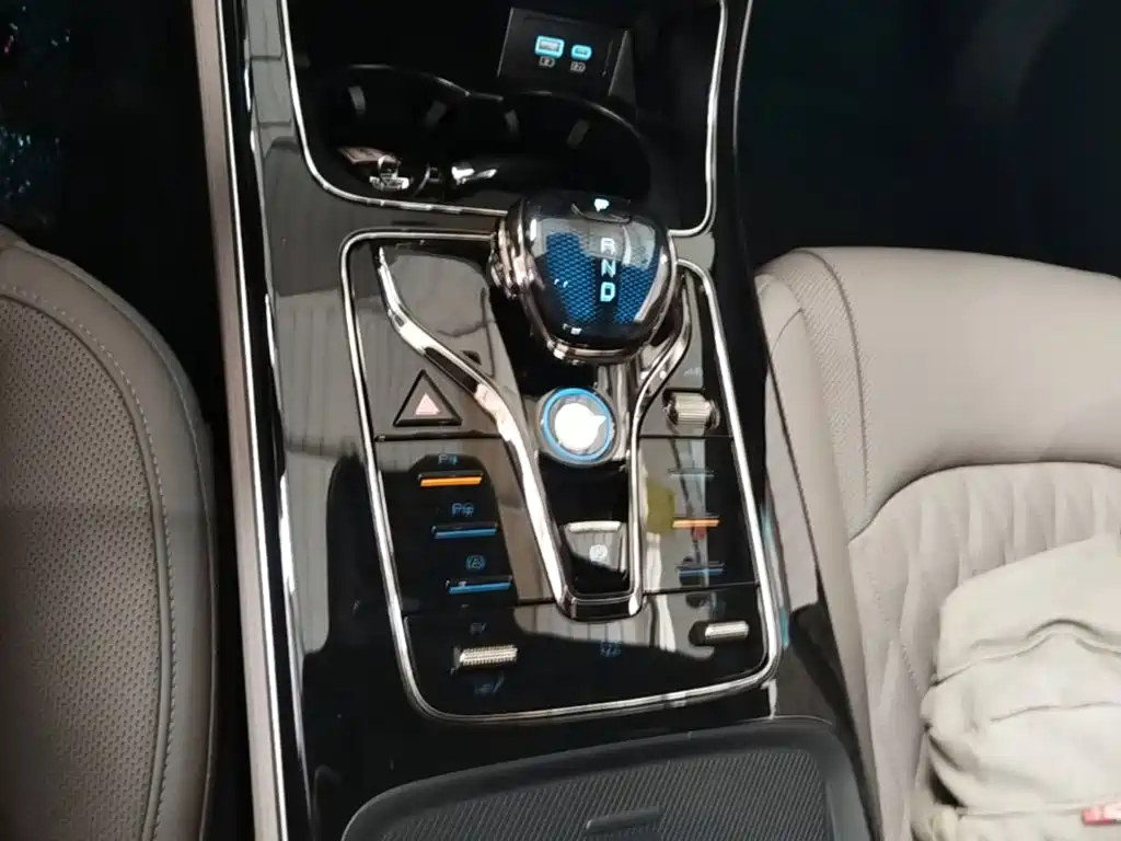 BYD Han — миниатюра 14