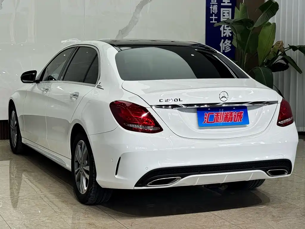 Mercedes-Benz C-Class — миниатюра 4