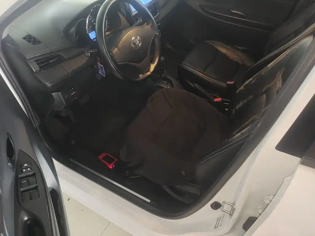 Toyota Yaris L — миниатюра 16