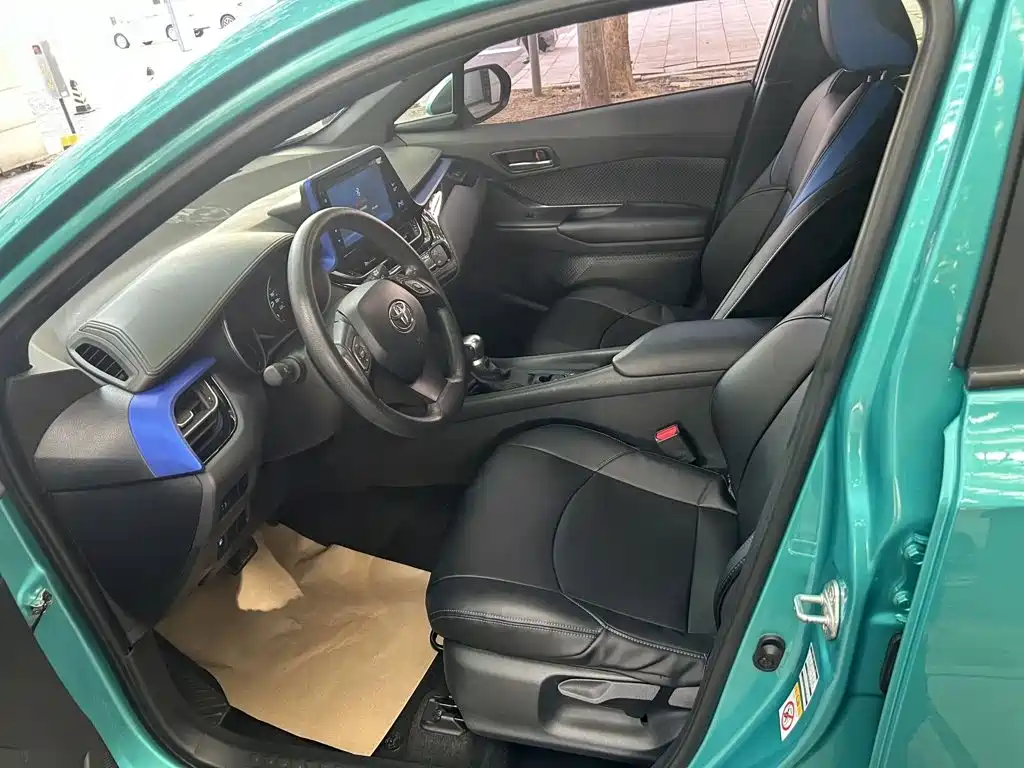 Toyota C-HR — миниатюра 12