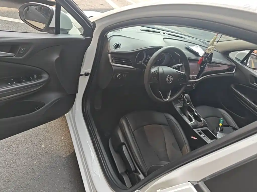 Buick Verano — миниатюра 16