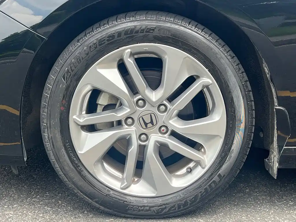 Honda Accord — миниатюра 17