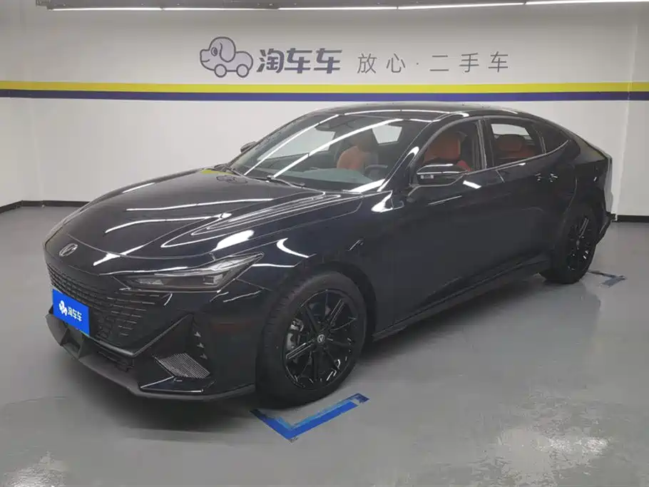 CHANGAN  UNI V SMART IDD