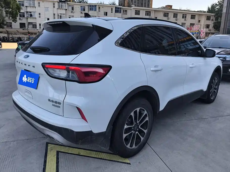 Ford Escape — миниатюра 3