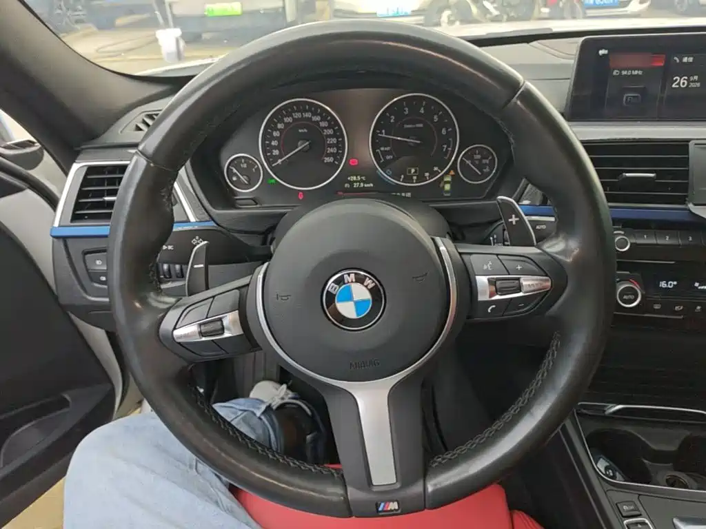 BMW 3 Series — миниатюра 11