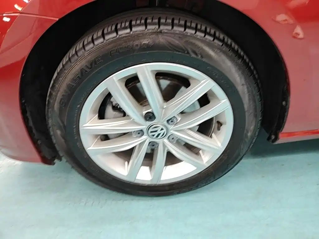Volkswagen Golf — миниатюра 23